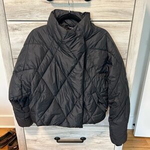 Calvin Klein Cropped puffer jacket size Medium